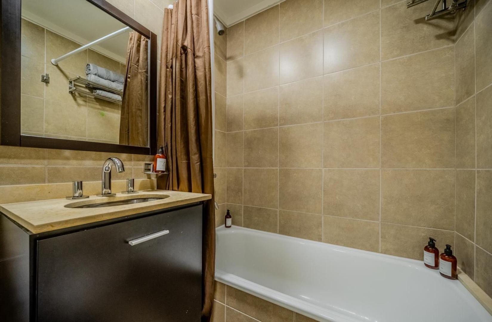 Apartment Ubicacion Ideal En Recoleta, Cochera Optativa Seguridad 24 Hs Piscina Parrilla Gimnasio Lavadora *