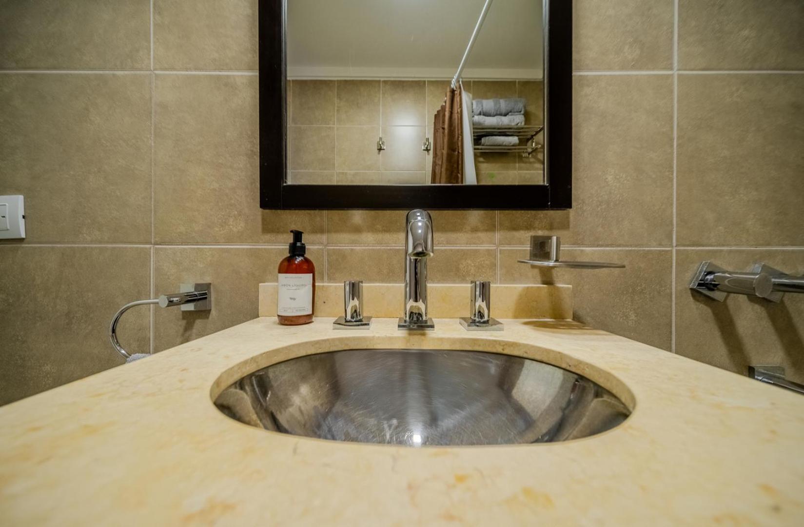 Apartamento Ubicacion Ideal En Recoleta, Cochera Optativa Seguridad 24 Hs Piscina Parrilla Gimnasio Lavadora