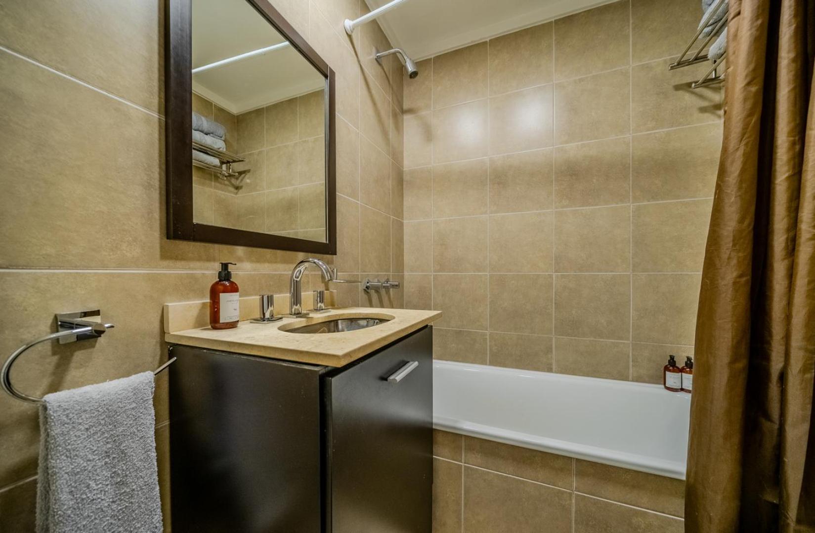 Ubicacion Ideal En Recoleta, Cochera Optativa Seguridad 24 Hs Piscina Parrilla Gimnasio Lavadora Apartamento